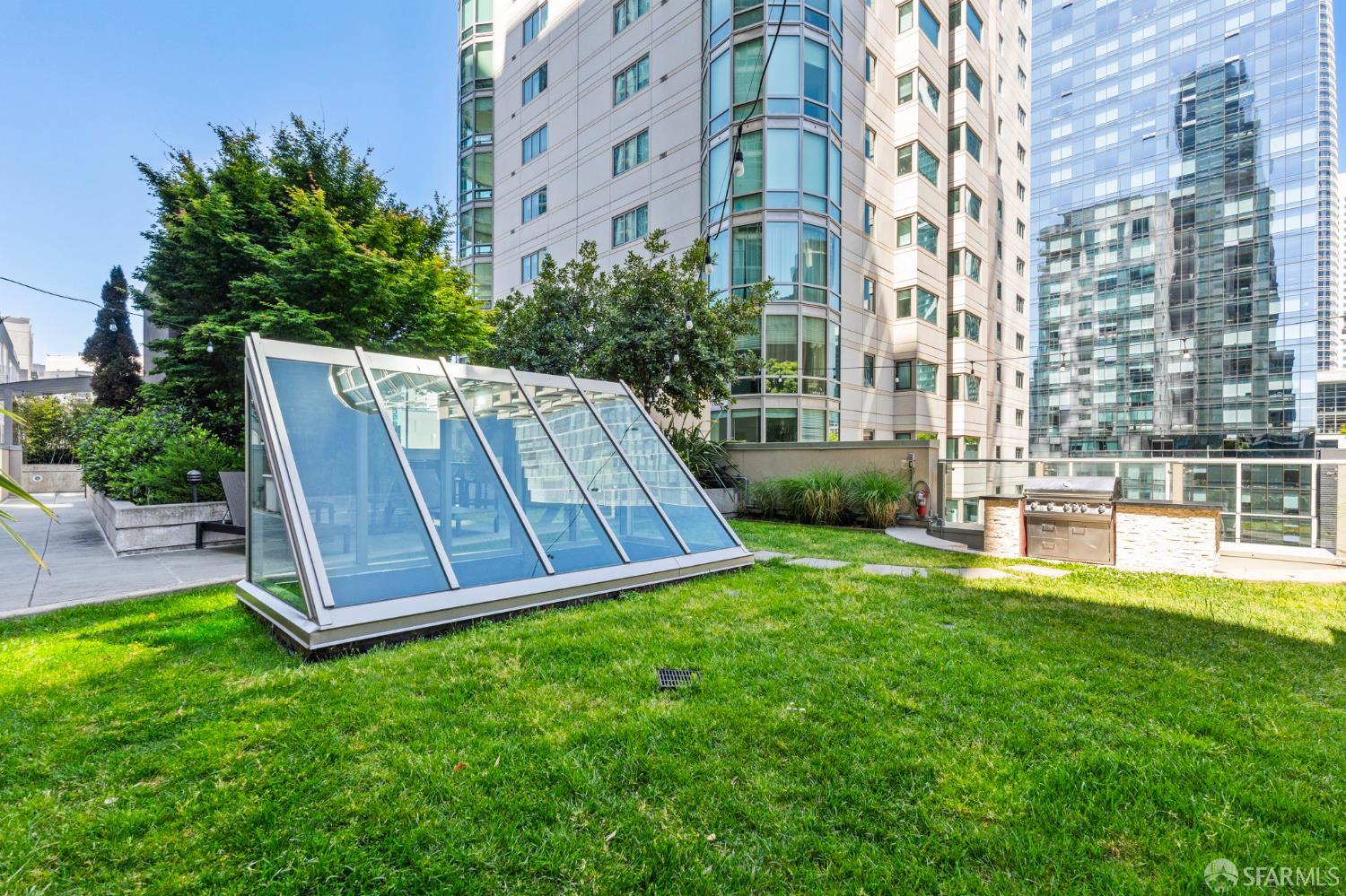 333 1st Street # N1404