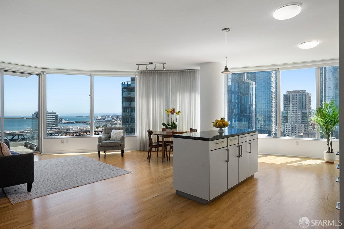 301 Main Street # 24F