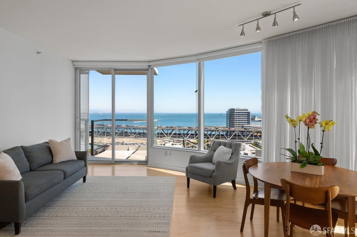 301 Main Street # 24F