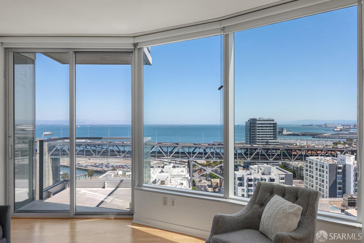 301 Main Street # 24F