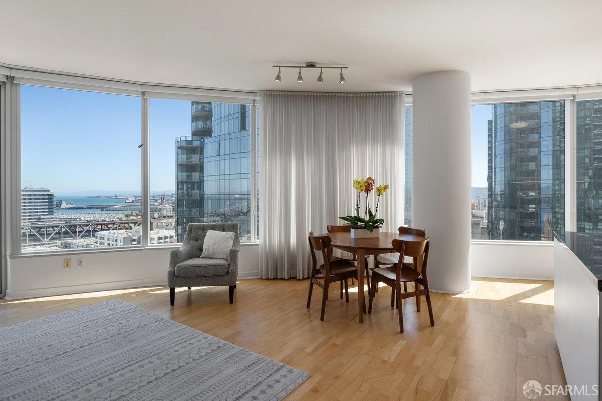 301 Main Street # 24F