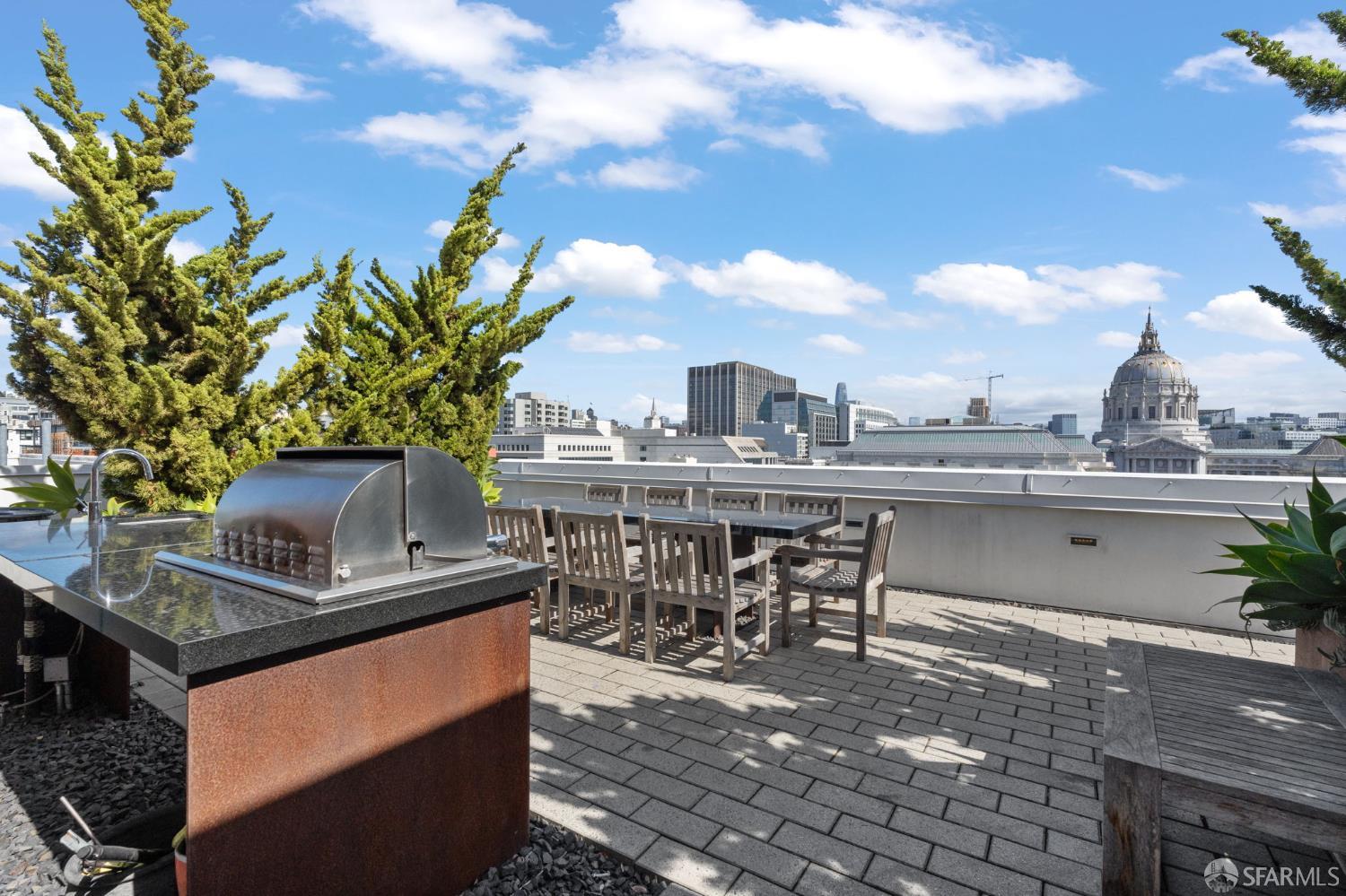 388 Fulton Street # 208