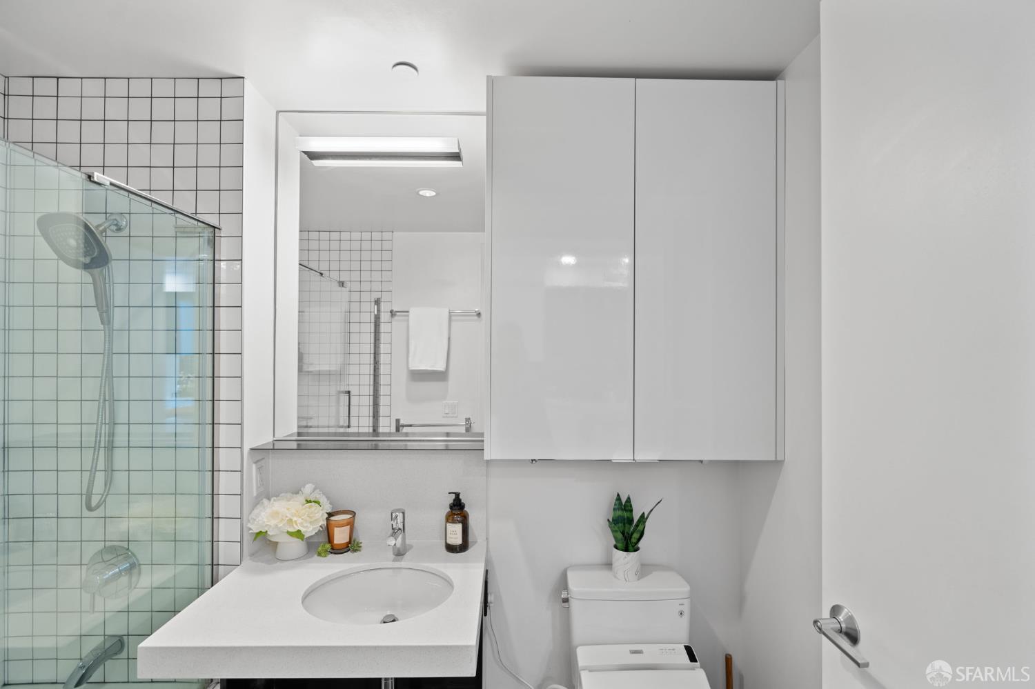 388 Fulton Street # 208