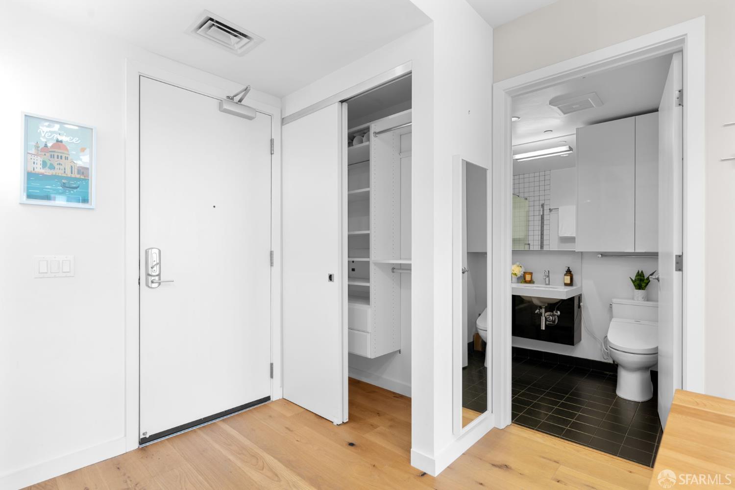 388 Fulton Street # 208