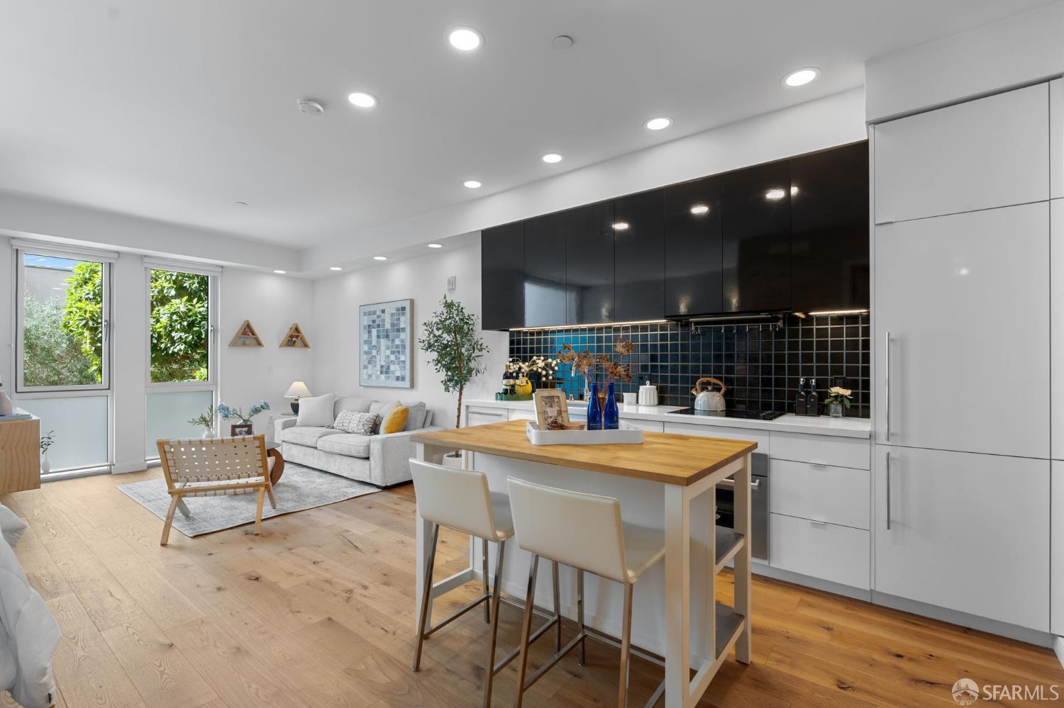 388 Fulton Street # 208