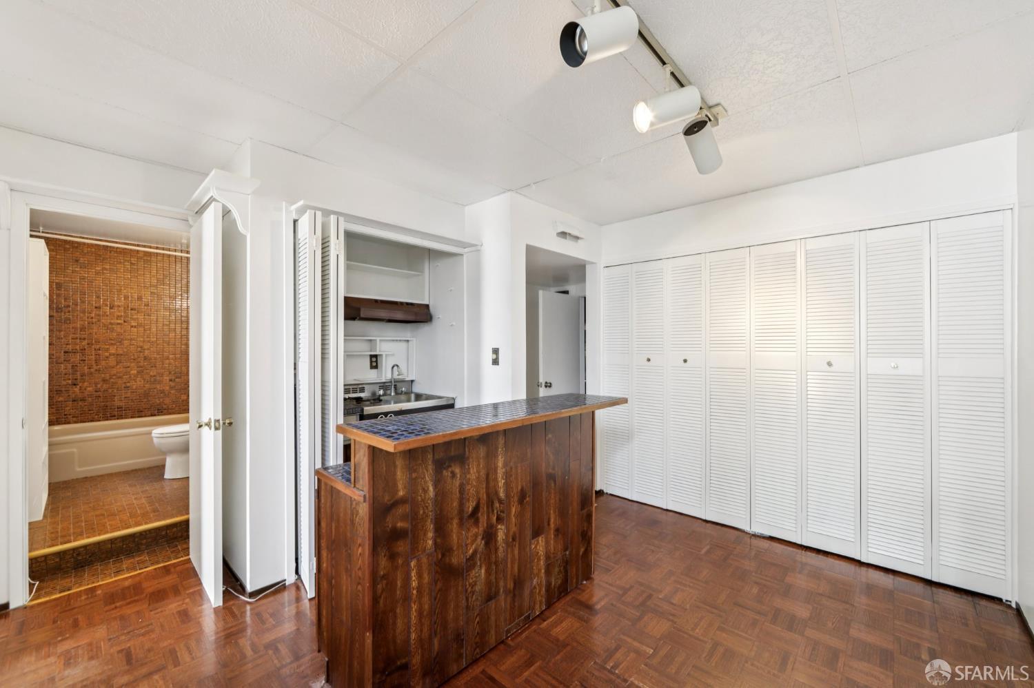 44 Lynch Street, San Francisco