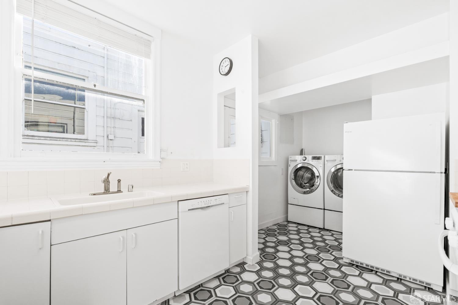 1523-1525 10th Avenue