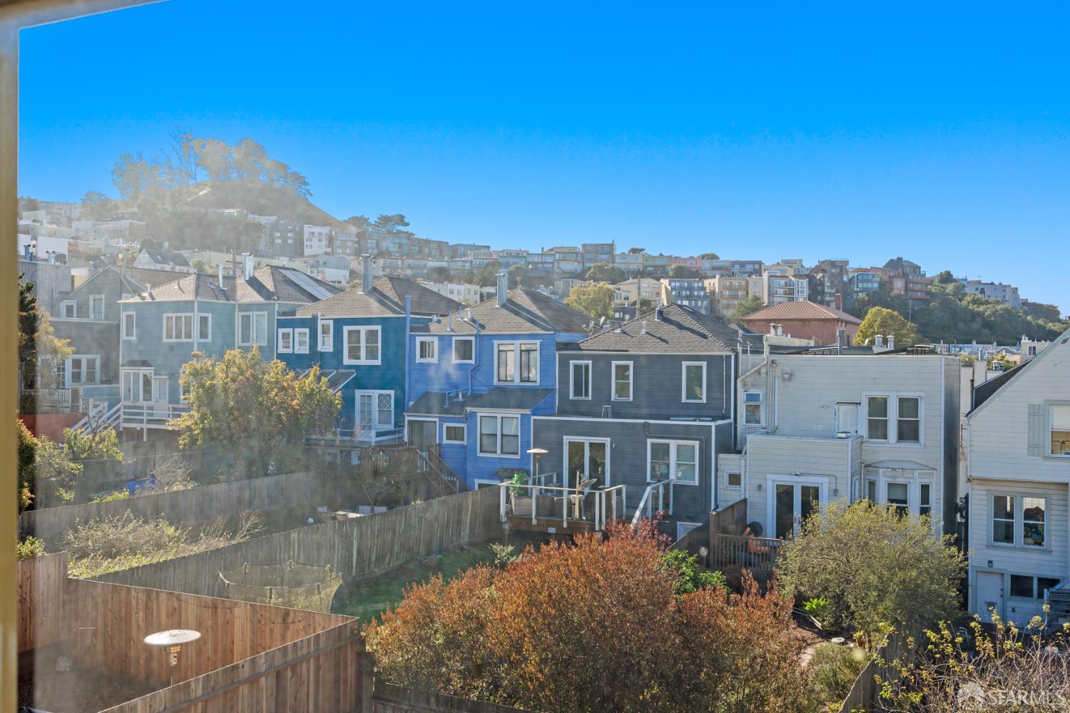 1523-1525 10th Avenue