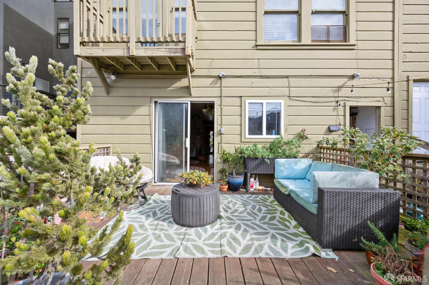 1523-1525 10th Avenue