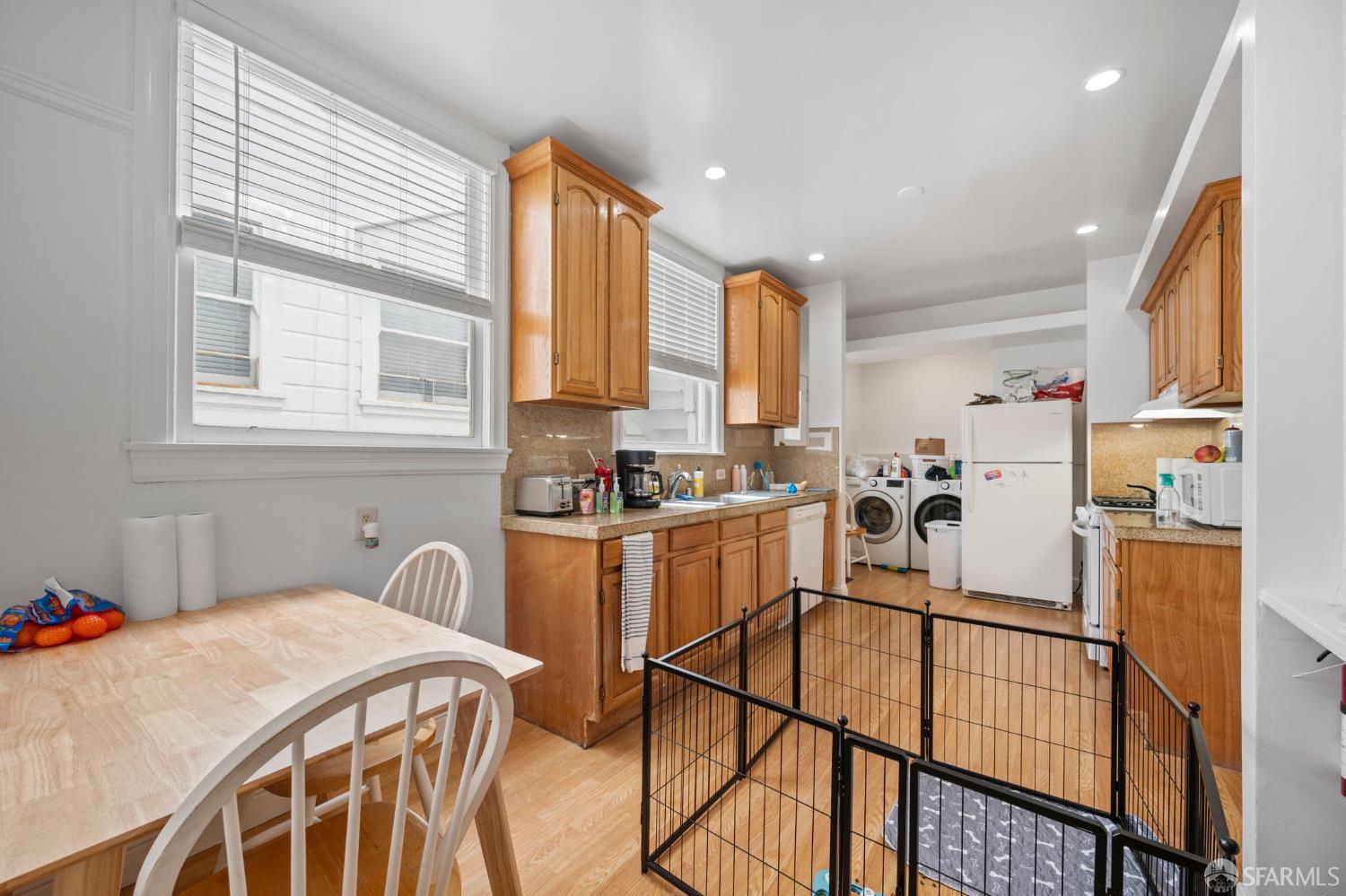 1523-1525 10th Avenue