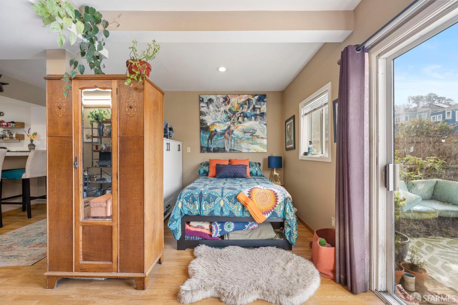 1523-1525 10th Avenue