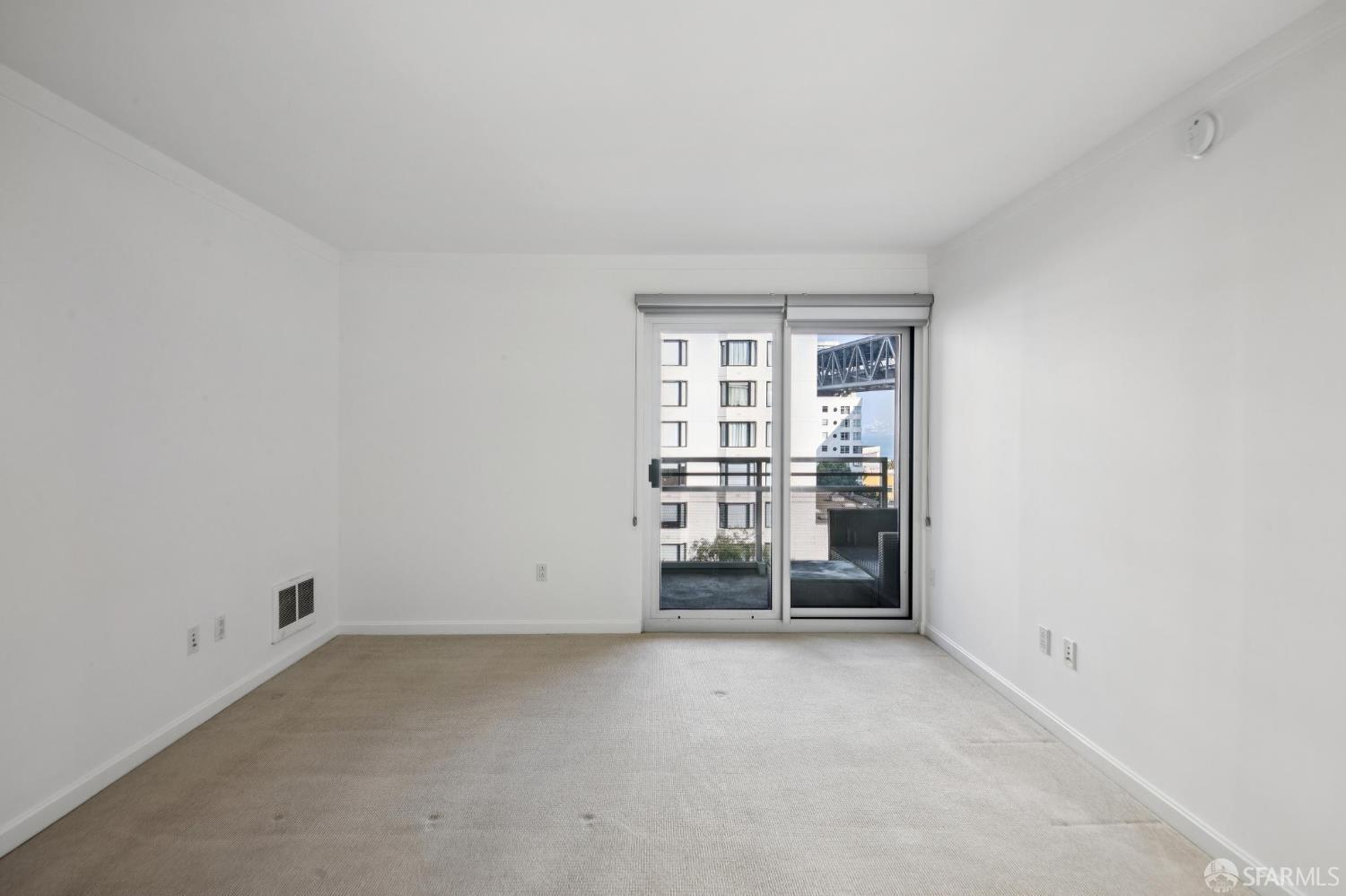 400 Beale Street # 907