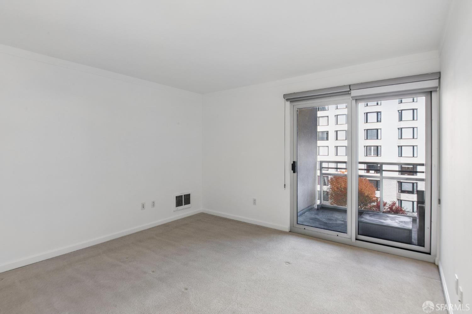 400 Beale Street # 907