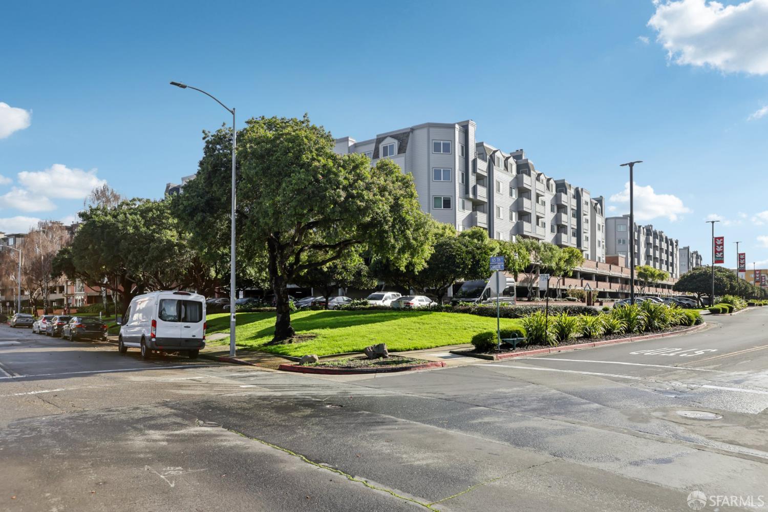 6400 Christie Avenue # 4122