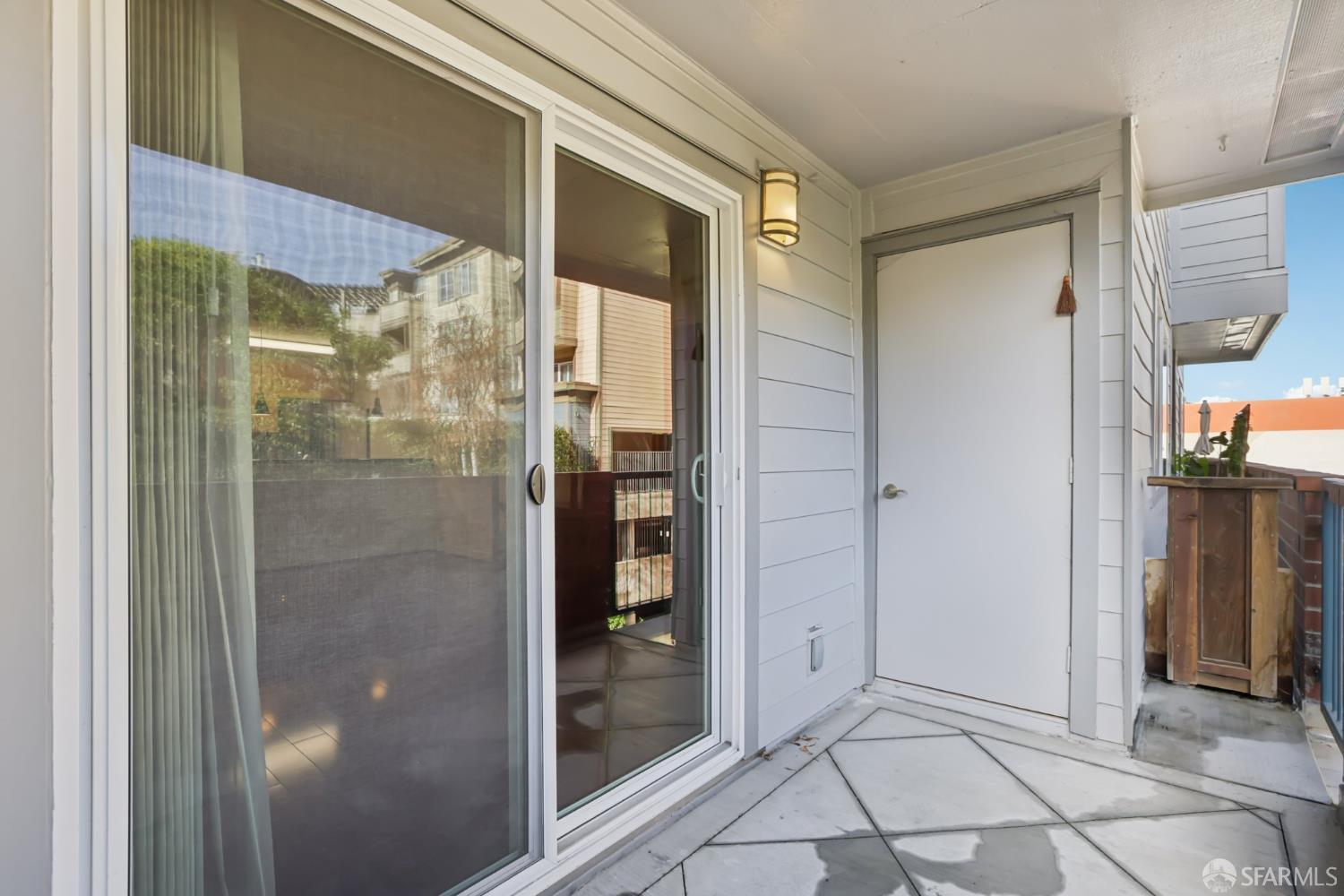 6400 Christie Avenue # 4122