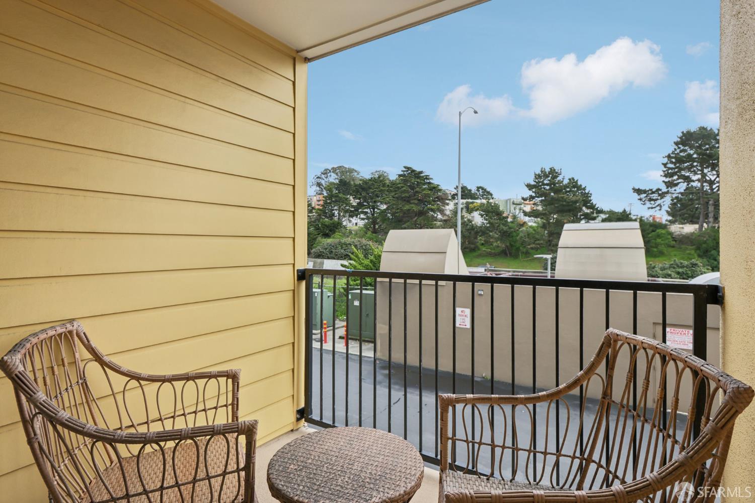 8300 Oceanview Terrace # 203