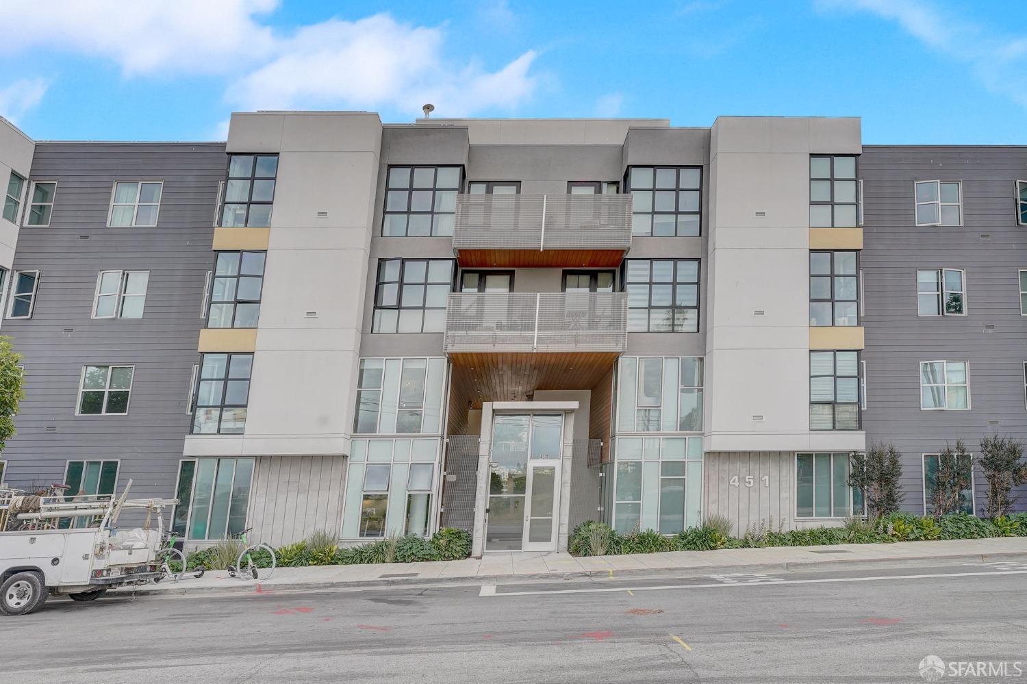 451 Donahue Street # 304