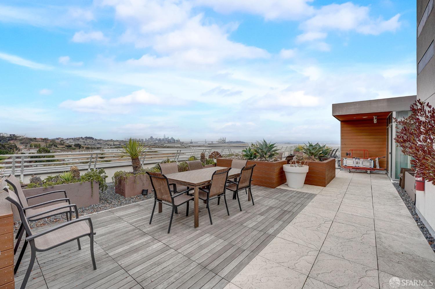 451 Donahue Street # 304