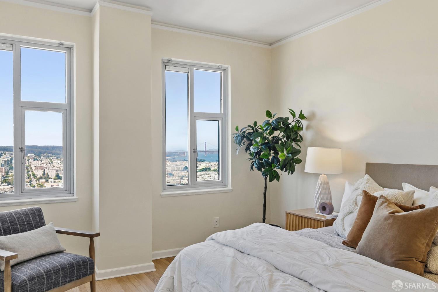 1101 Green Street # 601