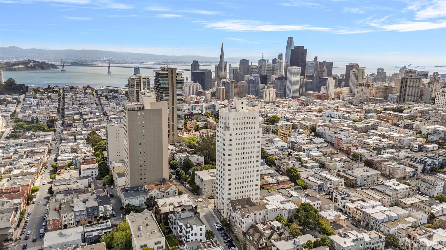 1101 Green Street # 601