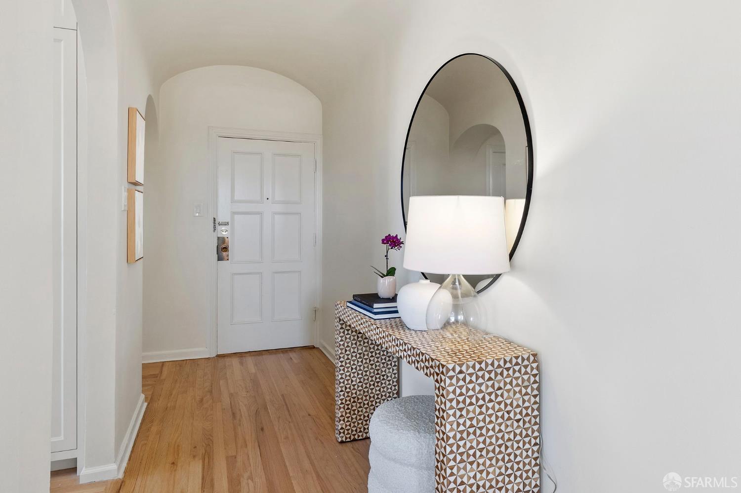 1101 Green Street # 601