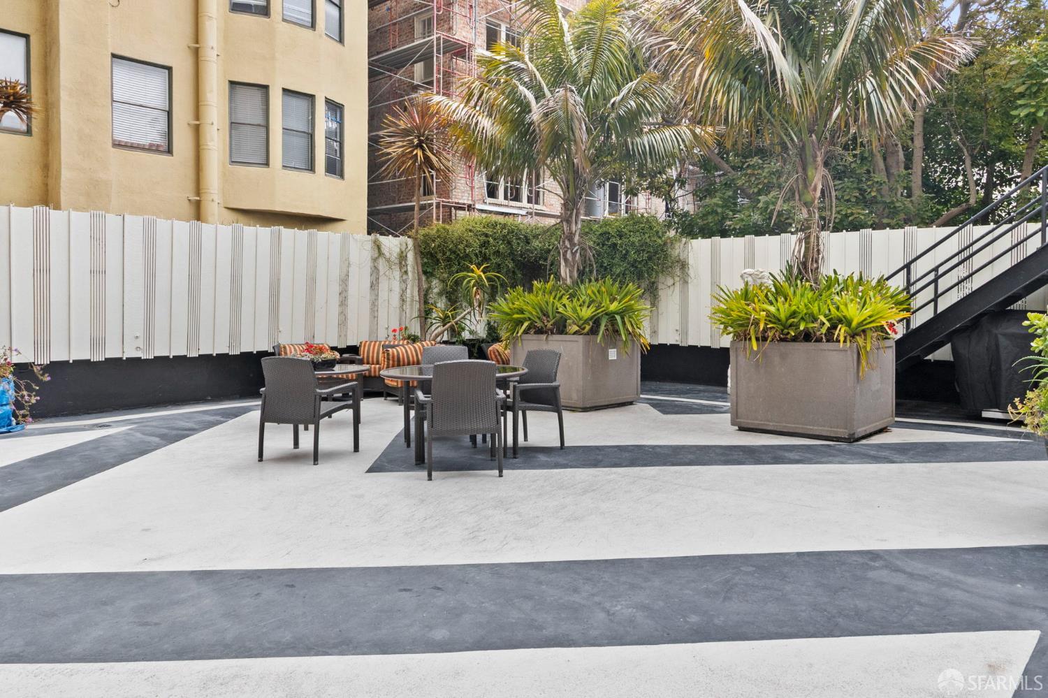 631 Ofarrell Street # 1206