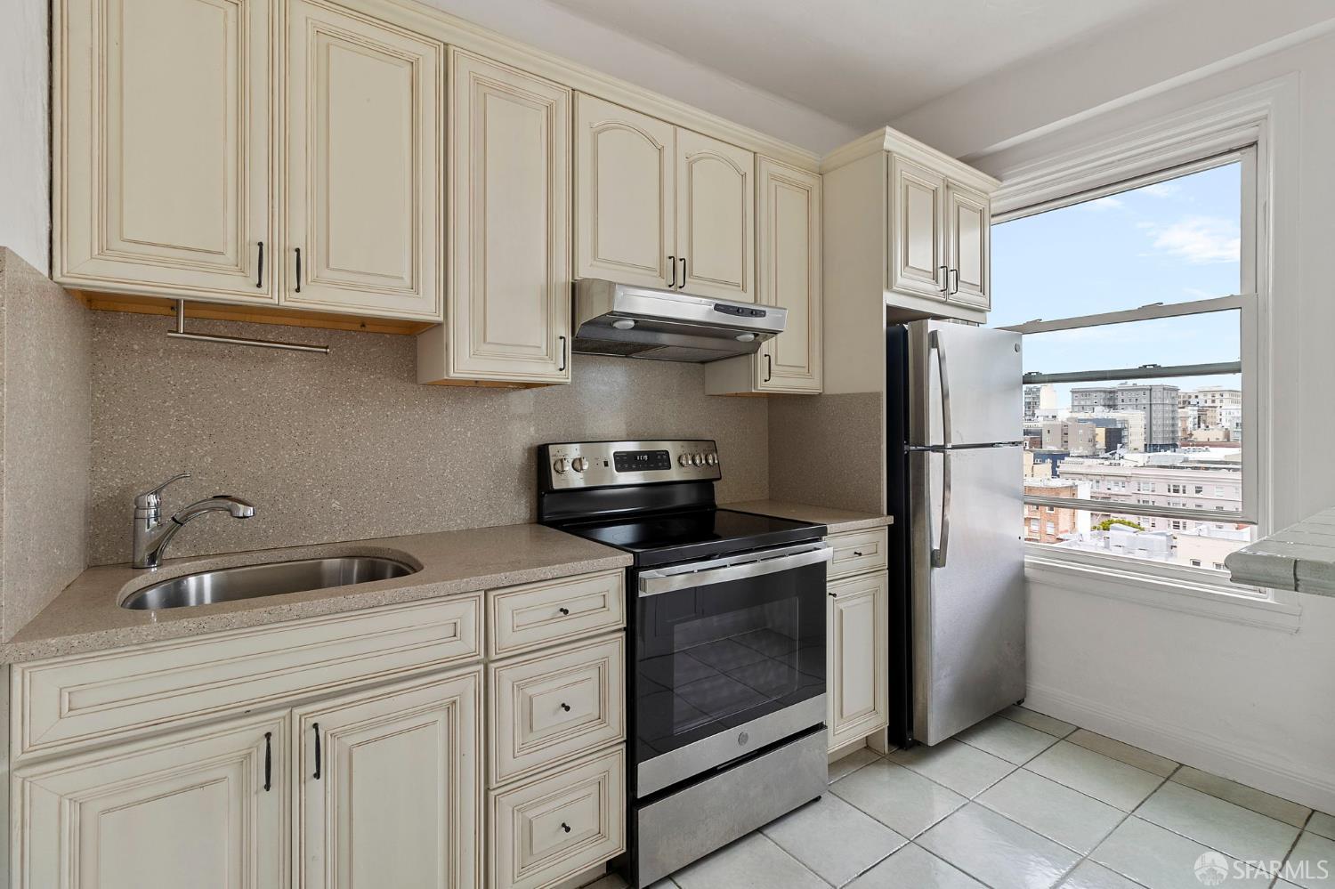 631 Ofarrell Street # 1206