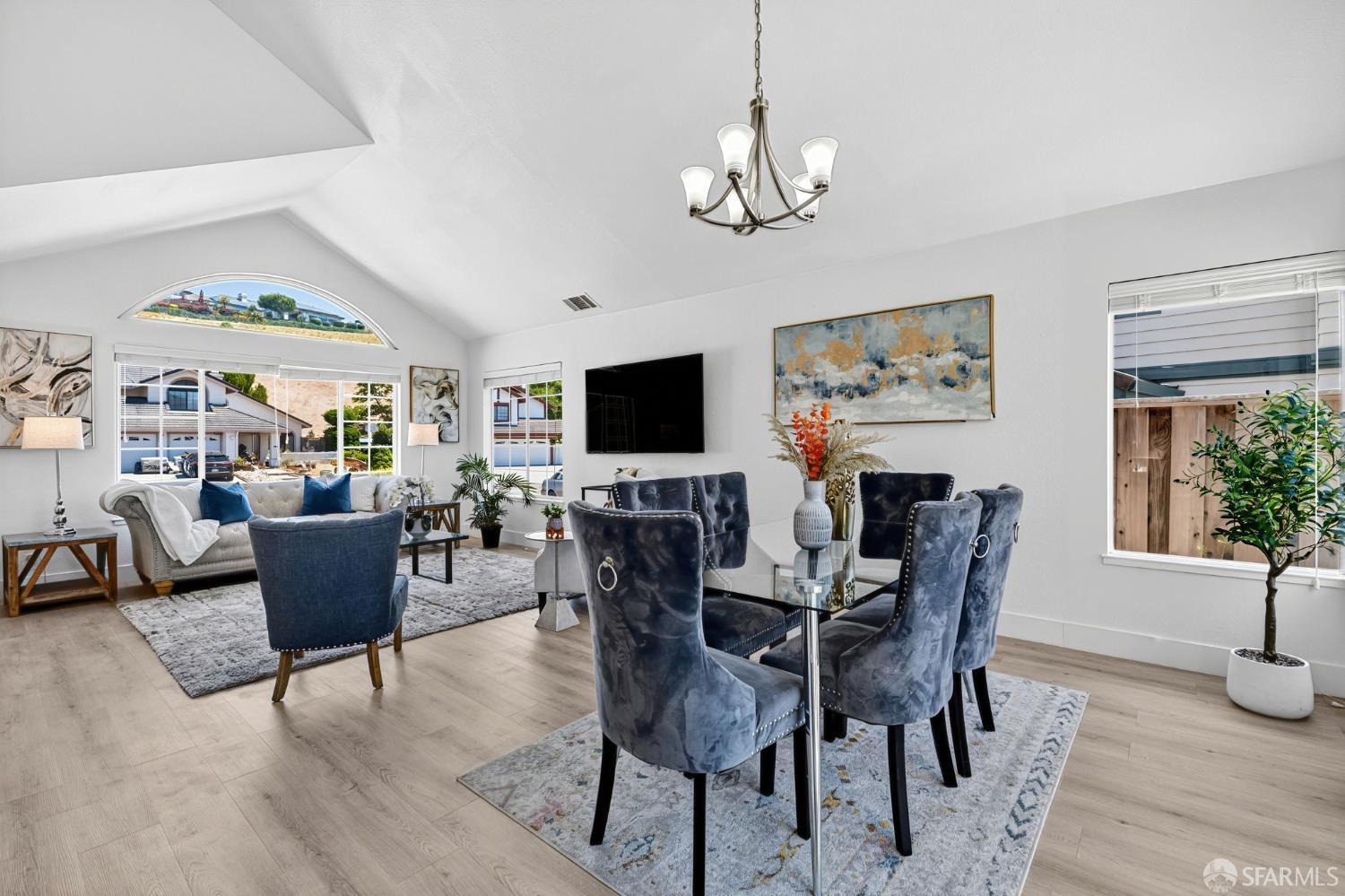 1299 Turquoise Drive