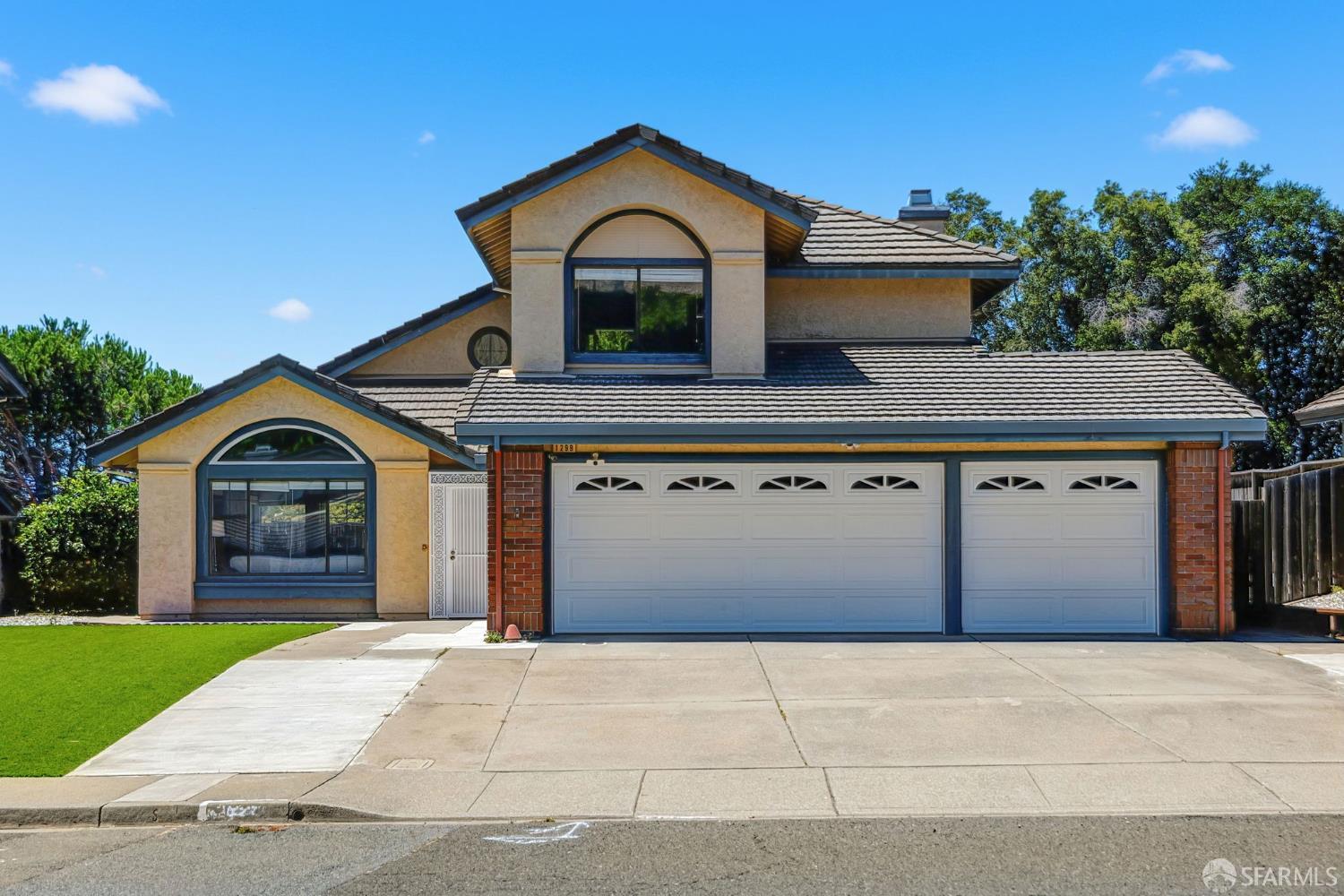 1299 Turquoise Drive