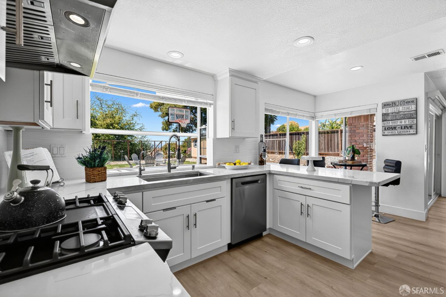 1299 Turquoise Drive