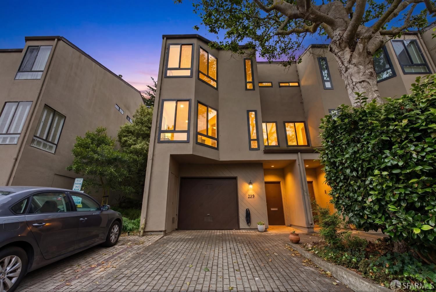 239 N Lake Merced Hills