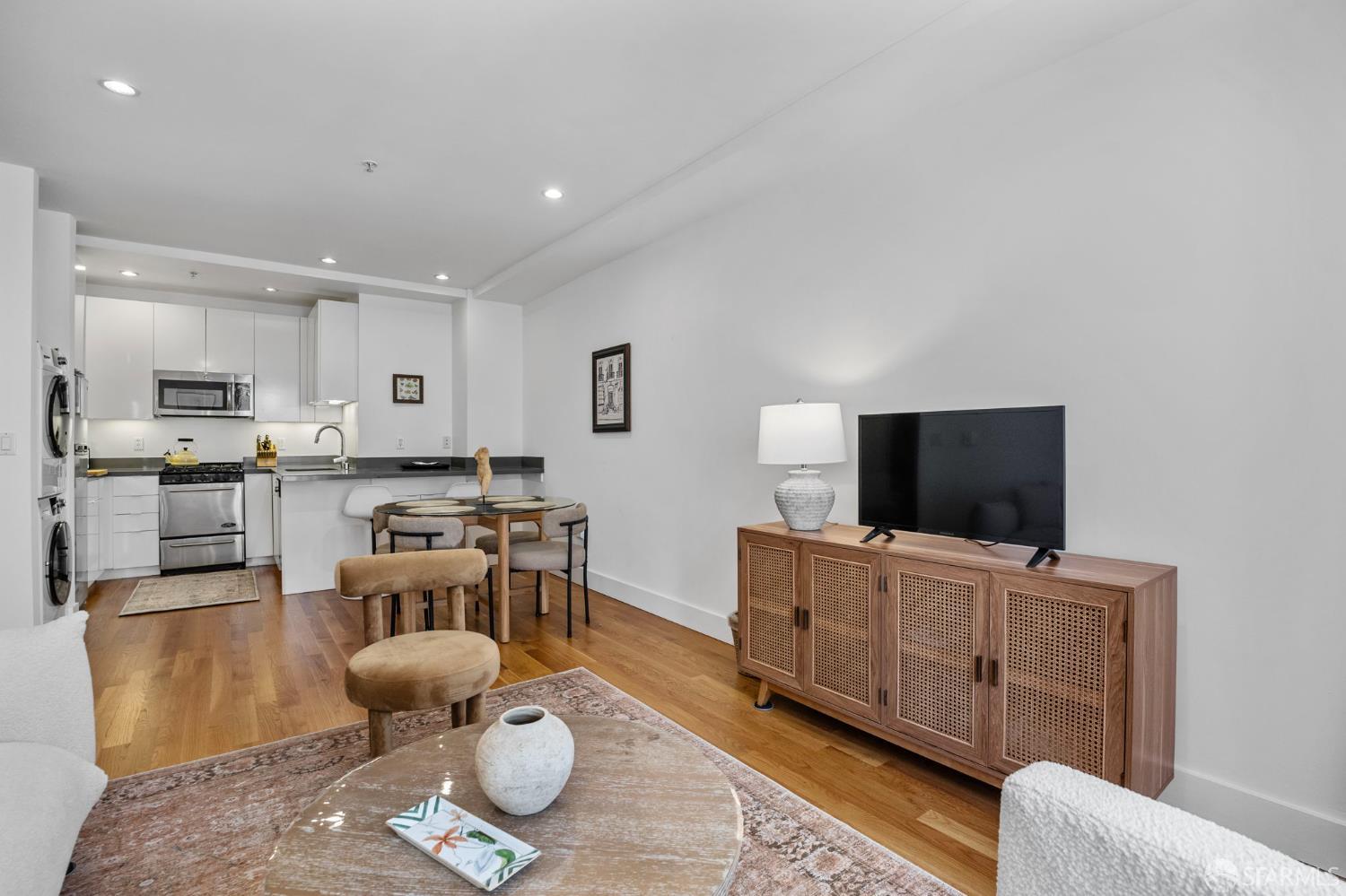 901 Bush Street # 405
