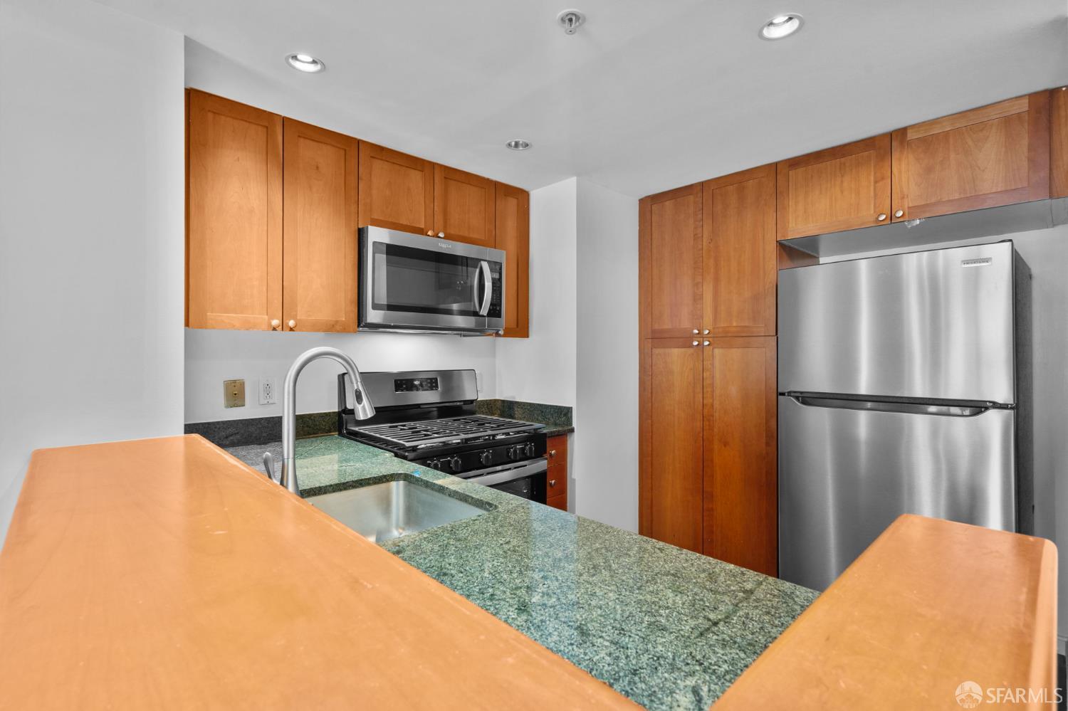 400 Beale Street # 1310