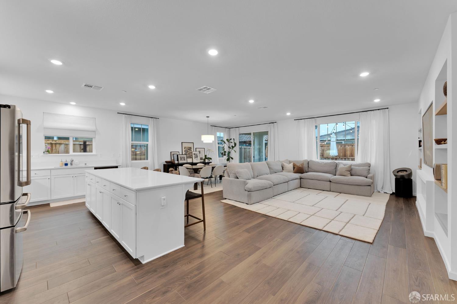 543 Pino Lane