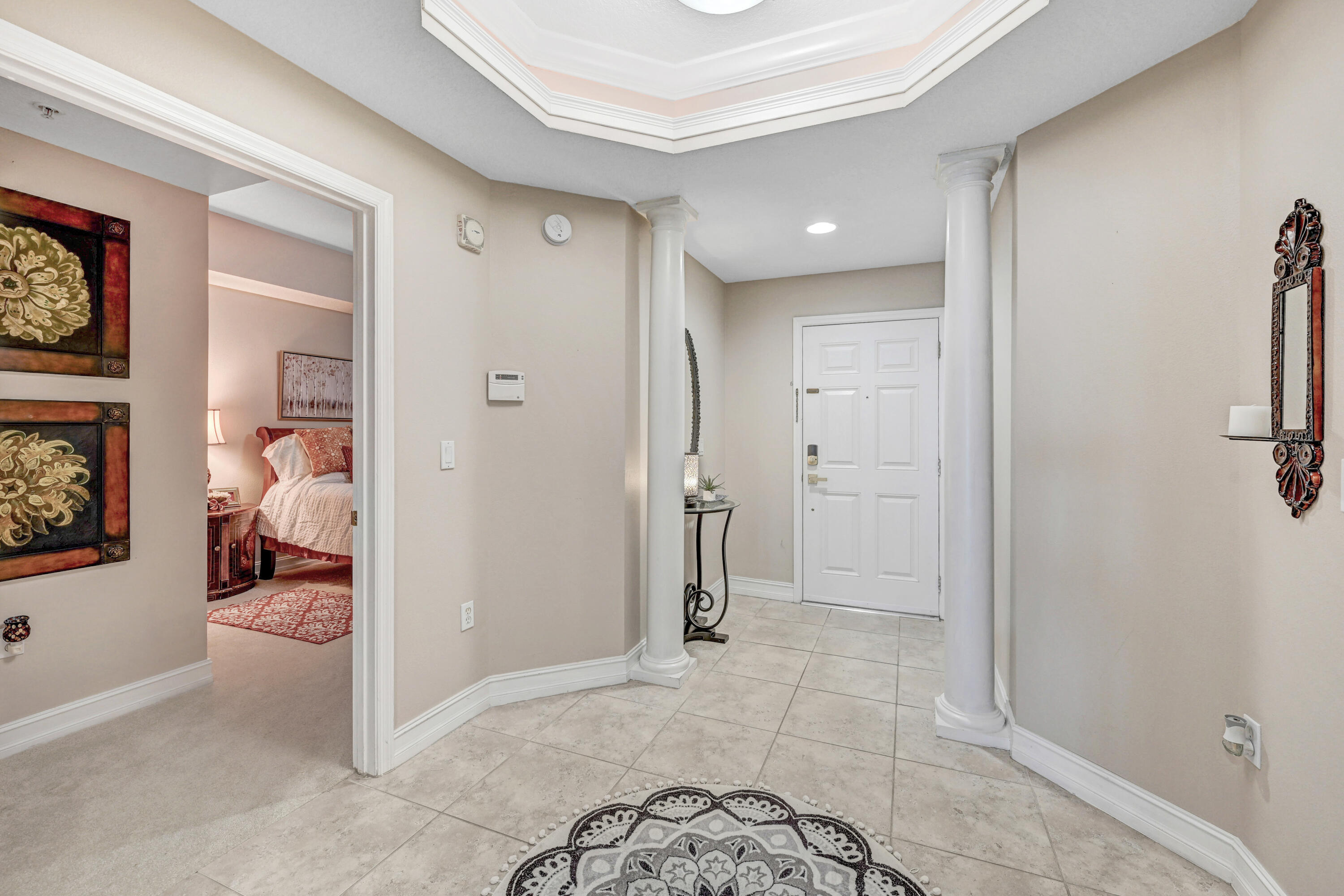 93 Delannoy Avenue, 404