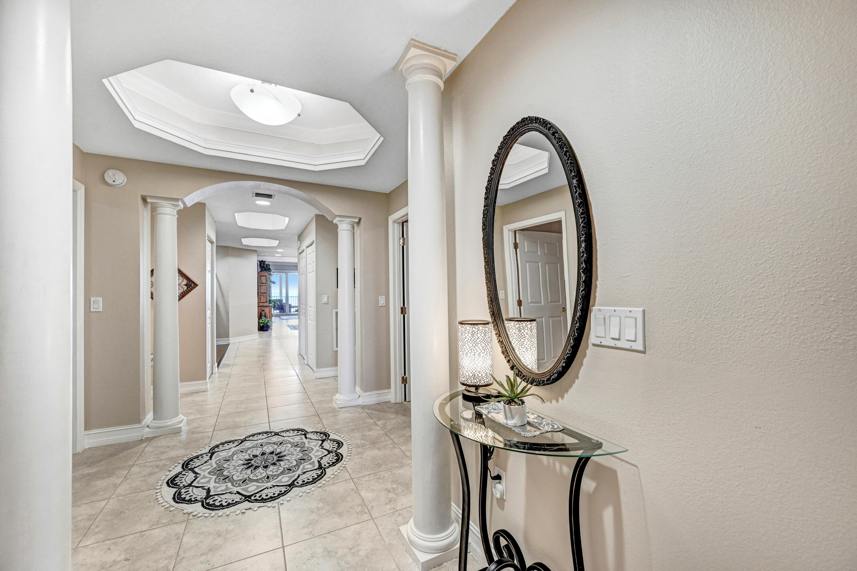 93 Delannoy Avenue, 404