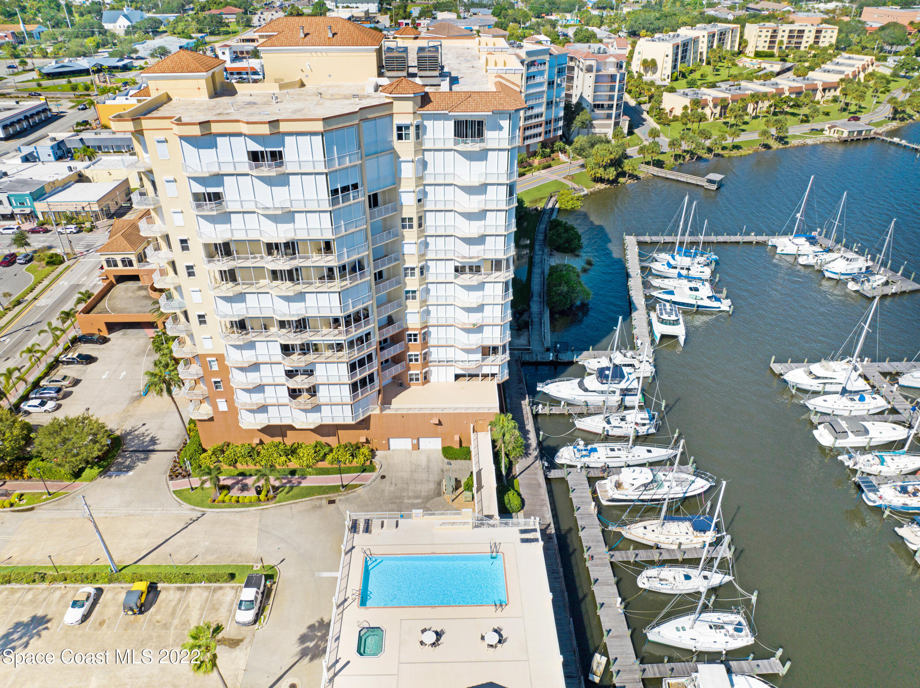 93 Delannoy Avenue, 404