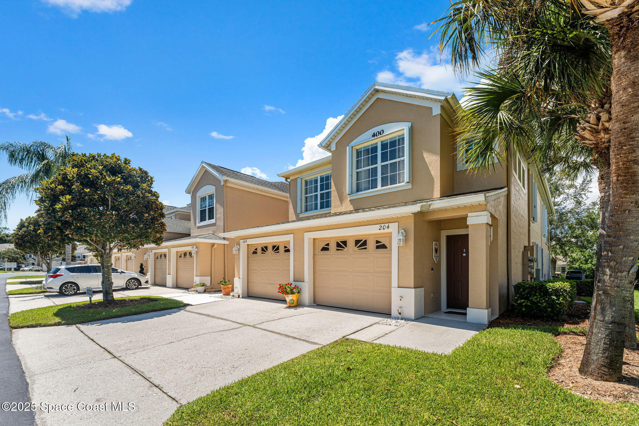 400 Trotter Lane, 204