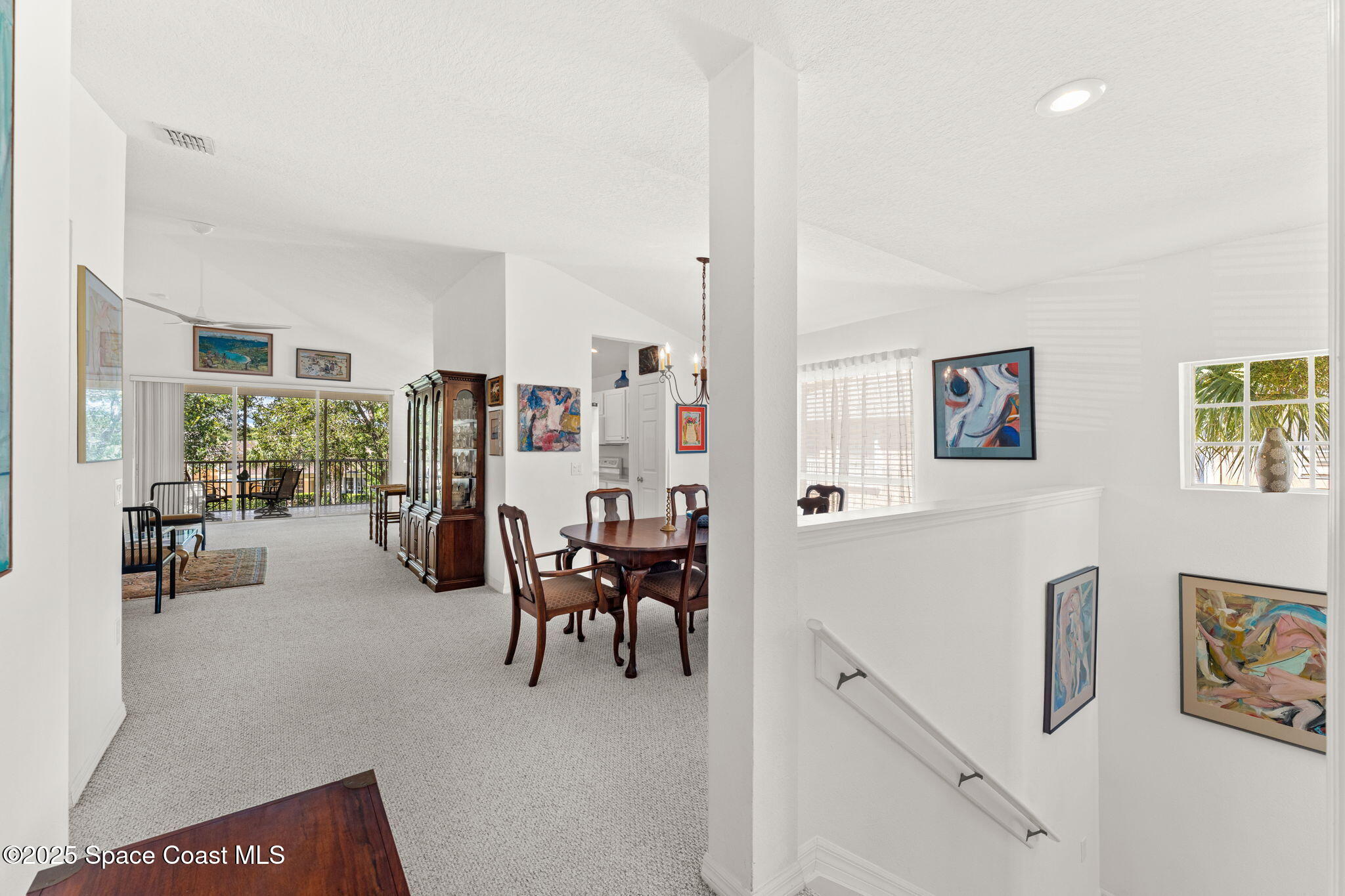 400 Trotter Lane, 204
