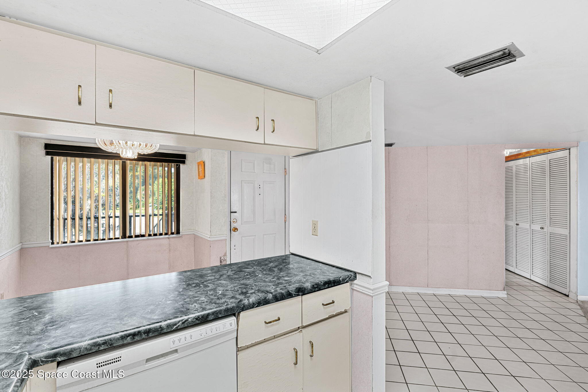 100 Canebreakers Drive 208