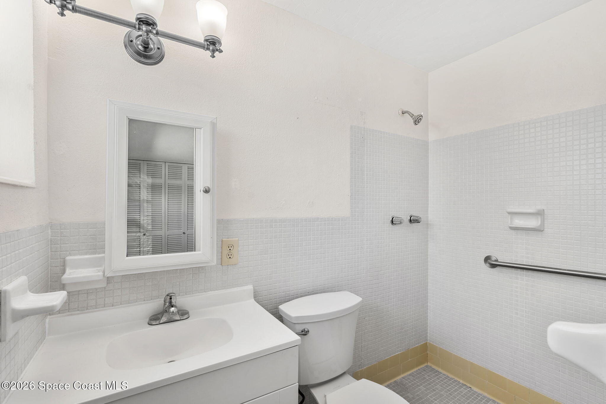 1230 Yacht Club Boulevard