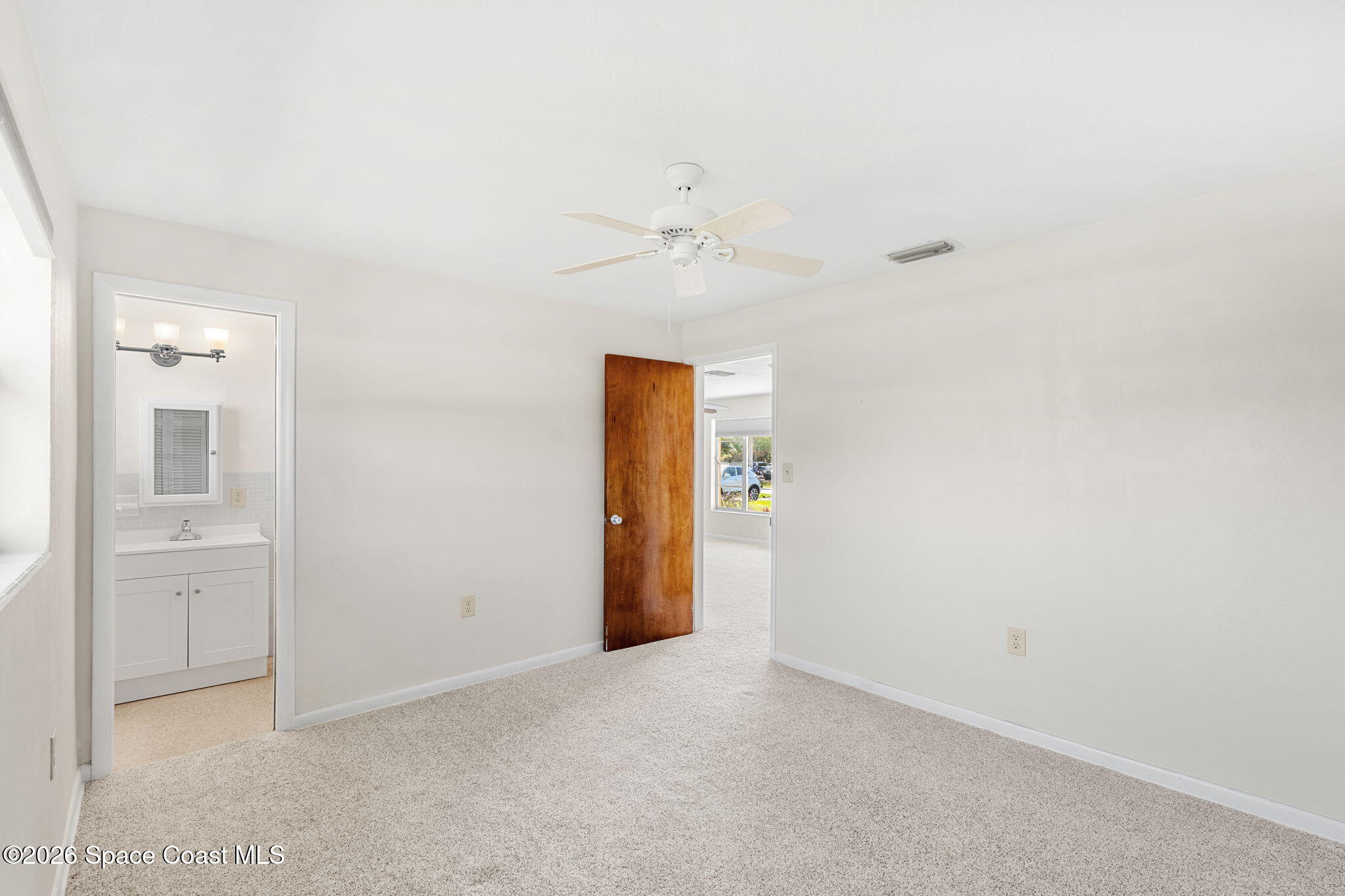 1230 Yacht Club Boulevard