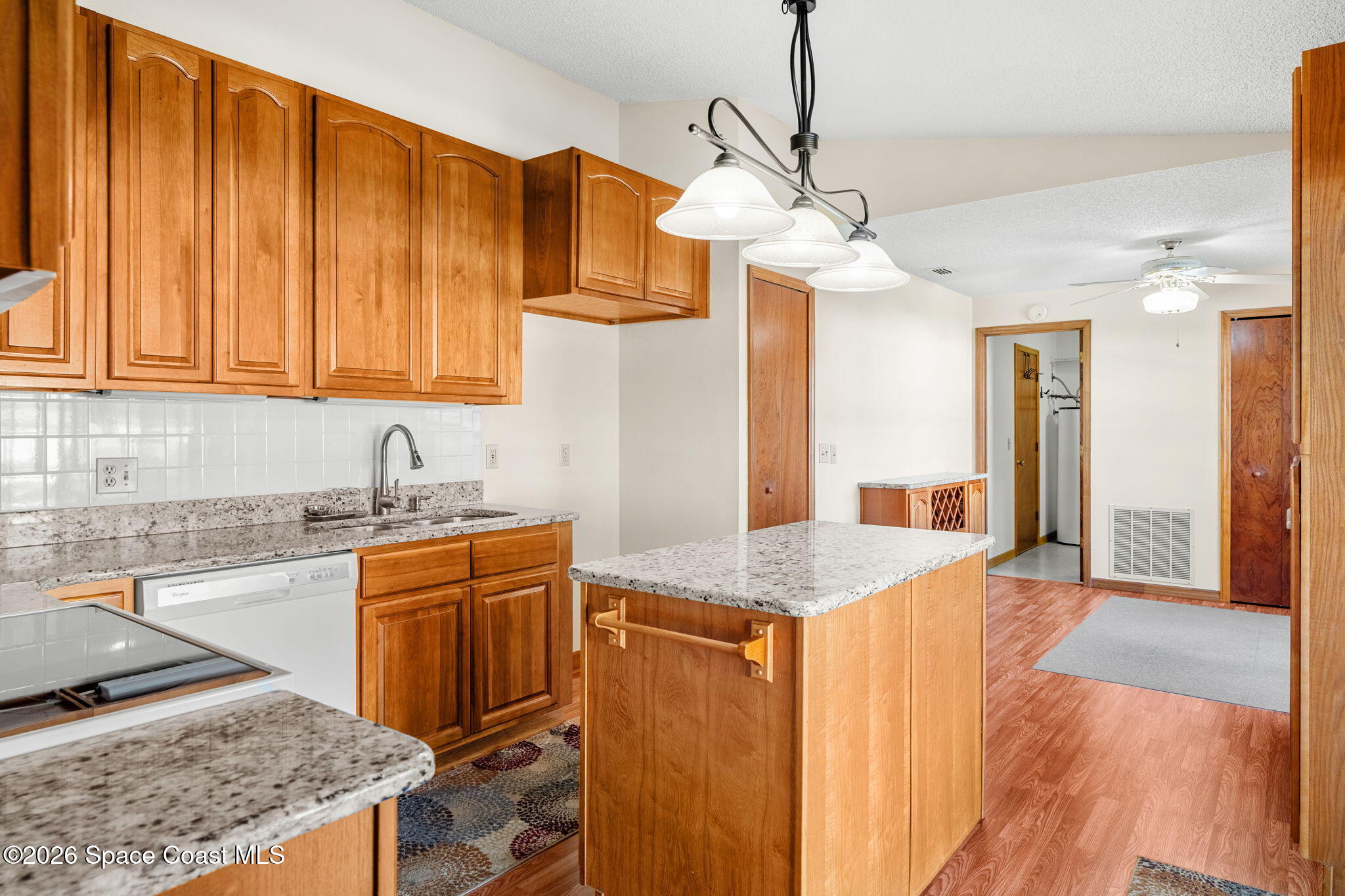 6000 Eaglewalk Avenue