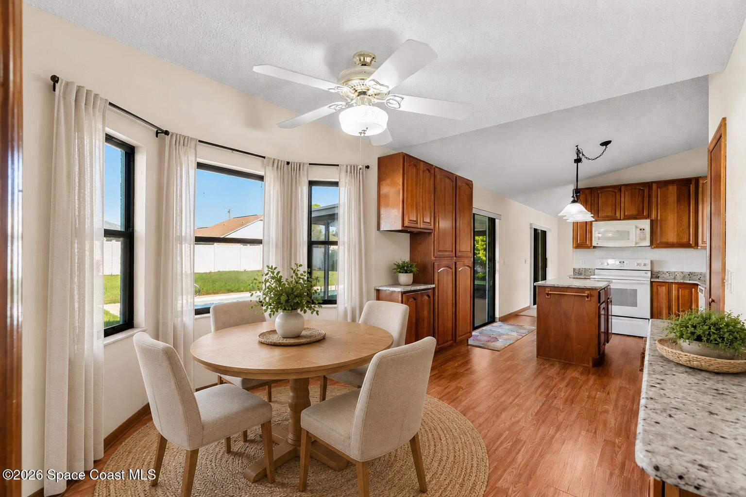 6000 Eaglewalk Avenue