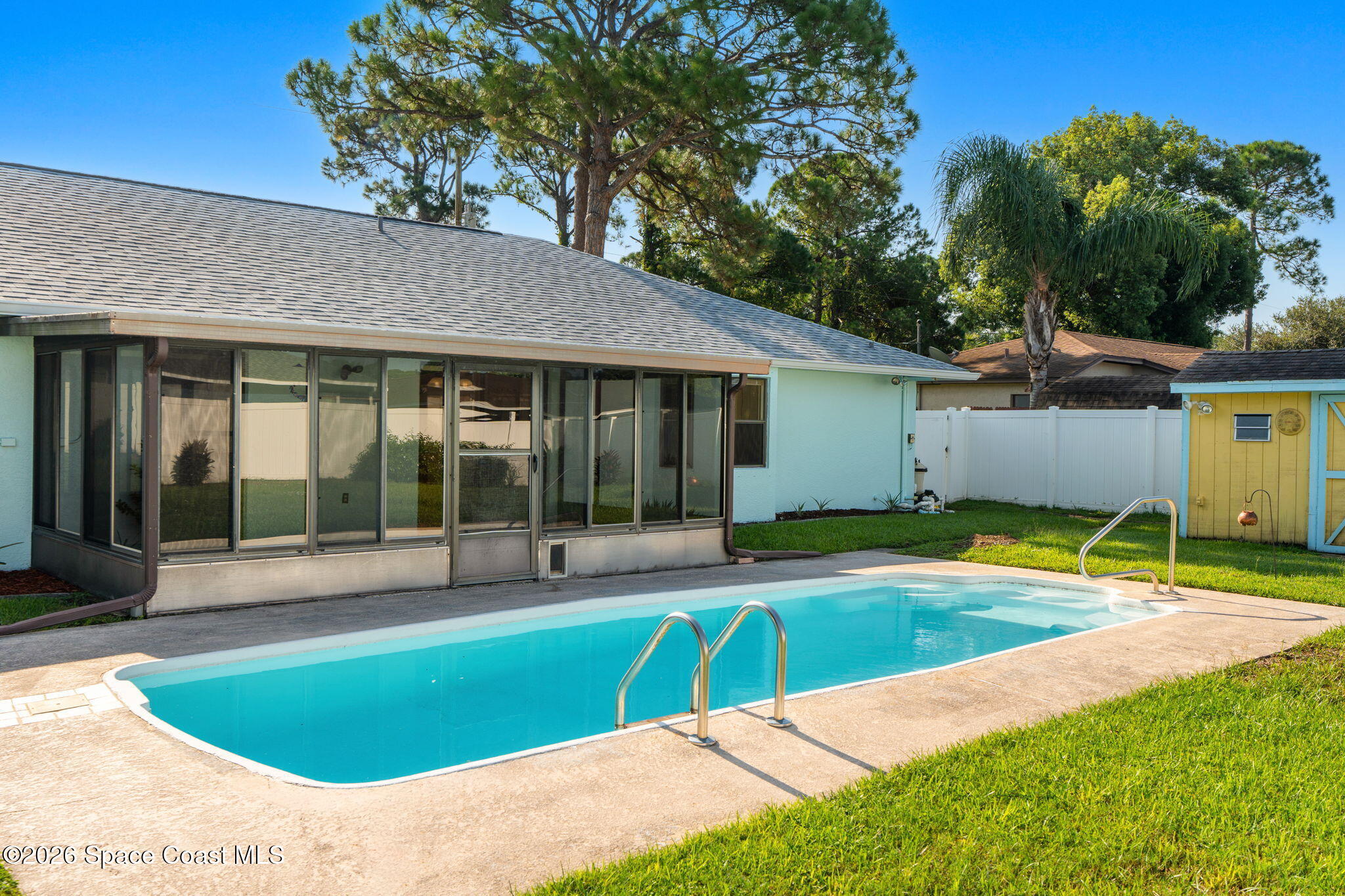 6000 Eaglewalk Avenue