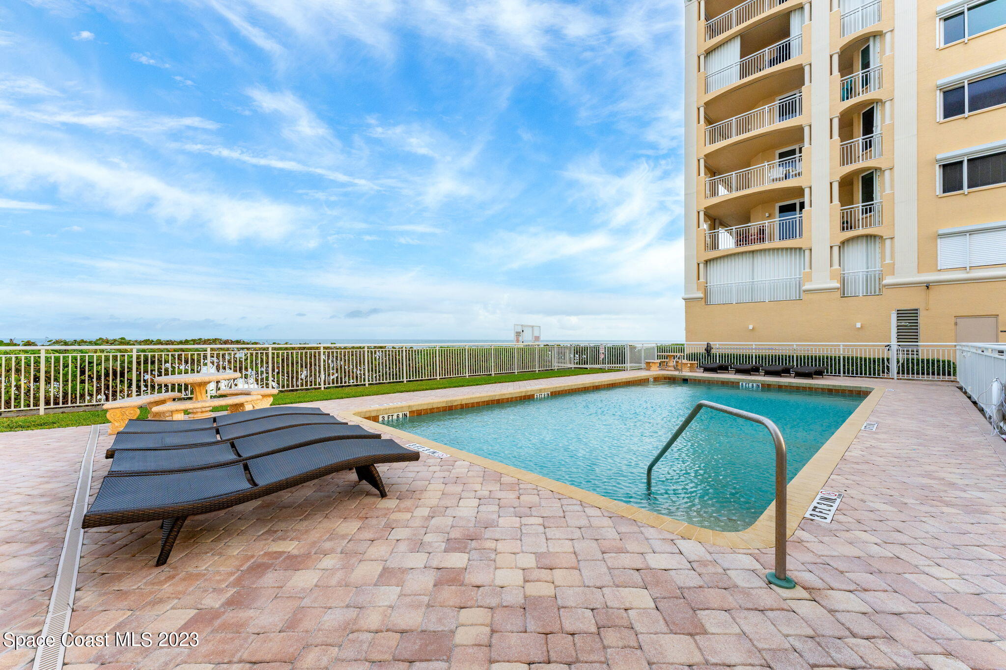 1095 Highway A1a, 2301