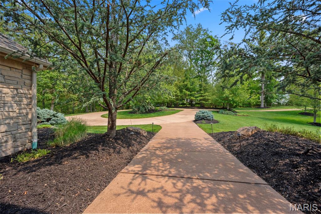 3817 Indian Ridge Lane