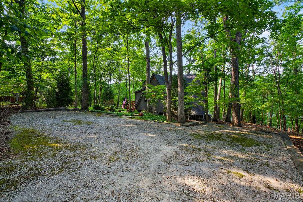 695 Shadow View Drive