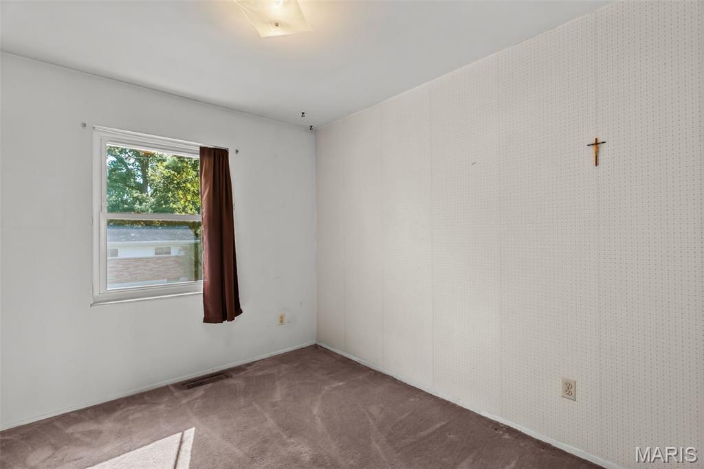 1305 Spellman Avenue