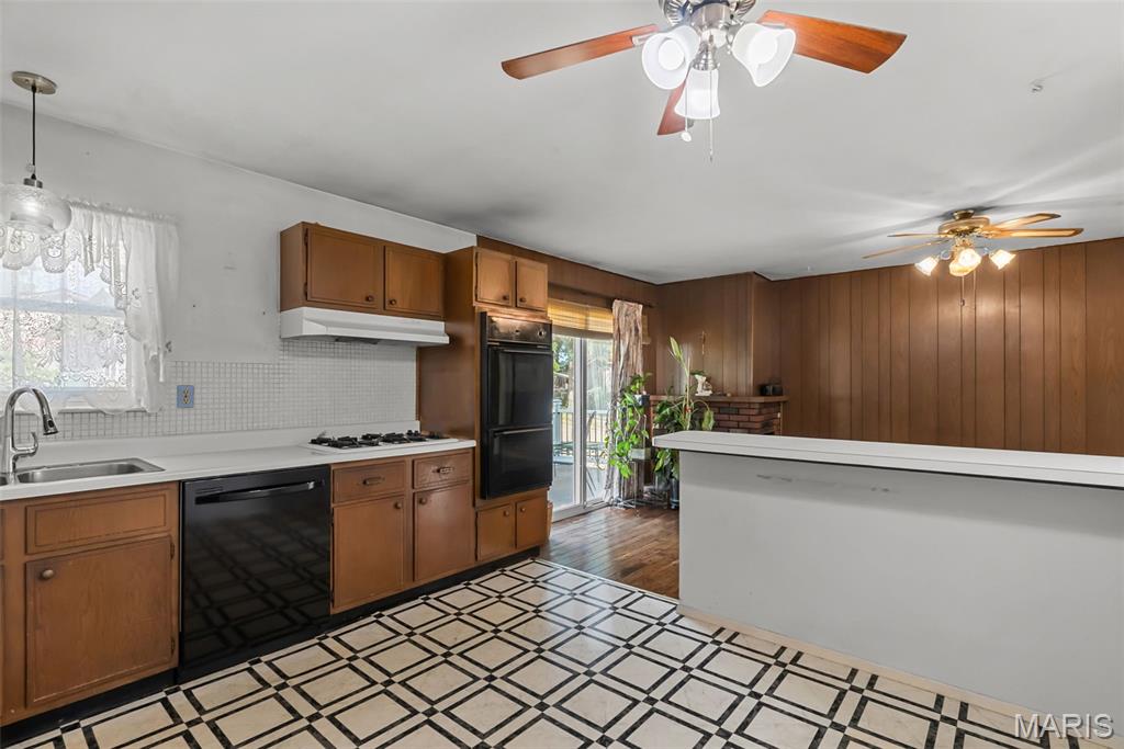 1305 Spellman Avenue